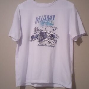 Graphic tee